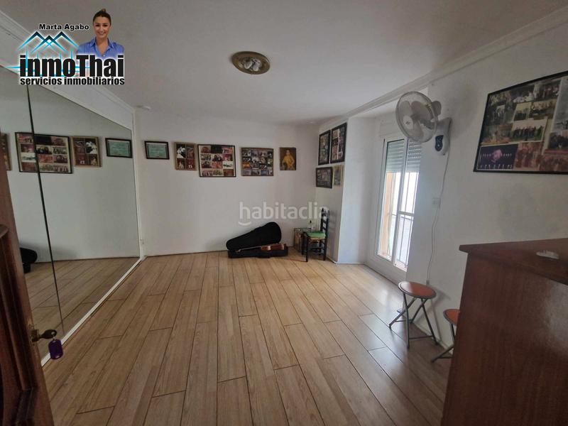 Foto 3f6f62e9-fe1a-43a3-b75a-f3ac142a4375. Casa aparellada amb aparcament a Centro Jerez de la Frontera