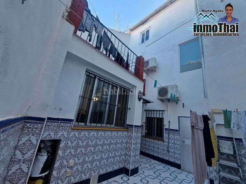 Foto e78f078f-f6ac-4c8c-9b5d-90f7f7835e00. Casa aparellada amb aparcament a Centro Jerez de la Frontera