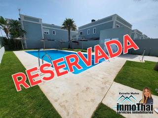 Maison jumelée à Avenida jose manuel caballero bonald local 1b. Casa en venta en zona norte