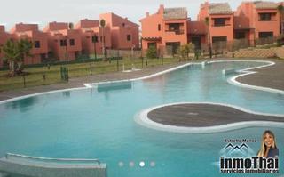Casa aparellada a Puertas del sur - Guadabajaque. Chalet en venta en laguna golf