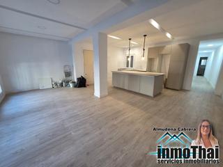 Appartement à Calle porvenir 1. Piso planta baja zona centro
