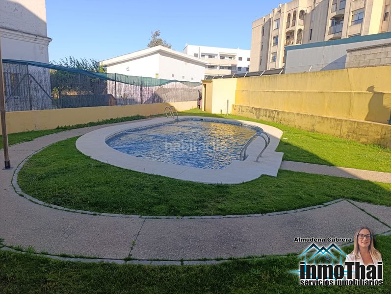 Foto 1dea22d5-5236-4c5c-8f23-52703d87c375. Pis amb xemeneia aparcament piscina a El Retiro - La Vid Jerez de la Frontera