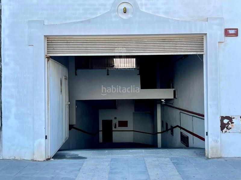 Foto ac0ceea6-117a-4b28-aa5a-c53750bec25b. Aparcament cotxe a Vejer Vejer de la Frontera