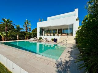 Chalet  Castilla la mancha. Villa puntalejos. lujosa villa con piscina, 5 dormitorios y 4 ba