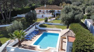 Chalet  N/a. Preciosa villa con piscina cerca de vejer, con unas vistas impre