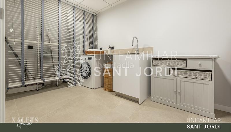 Foto 3498ef03-a2d6-4103-8af5-f33bbf95355a. Chalet 380m<sup>2</sup> con riscaldamento parcheggio in Mestral Reus