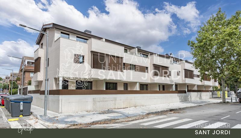 Foto c451c968-61f7-48c5-b2b8-945ab9ee1ccf. Promoción Xalets Gaudí en Reus. Edificio viviendas de obra nueva