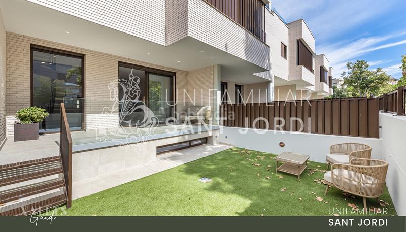 Foto d7904464-cb0c-4187-a914-ecc313f99382. Promoción Xalets Gaudí en Reus. Edificio viviendas de obra nueva