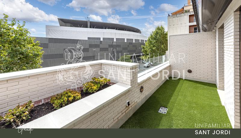 Foto d7f48557-c057-42b5-b627-f257e8c3c866. Promoción Xalets Gaudí en Reus. Edificio viviendas de obra nueva
