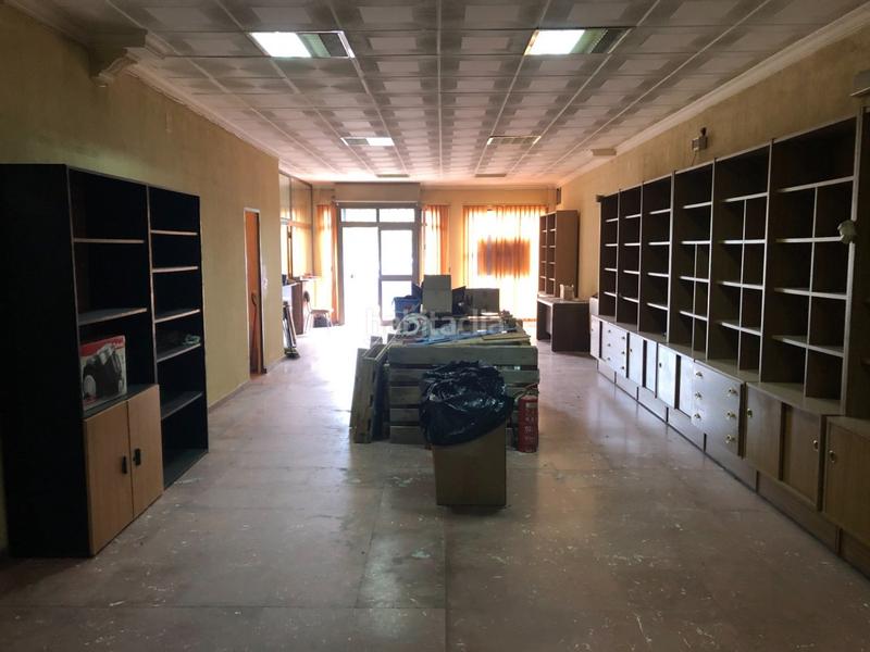 Foto d0e09603-2788-4bc7-b11b-888df8bd0196. Alquiler local comercial local en alquiler en carlos iii!! en Córdoba