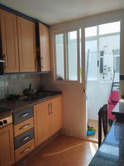 Appartement à Sector Sur. Piso para entrar a vivir con ascensor, cochera y trastero!!