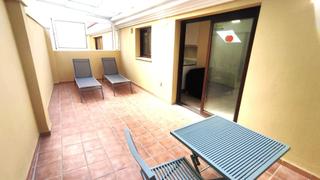 Àtic  Calle carretería. Estudio con terraza de 17 m2 en planta ático.