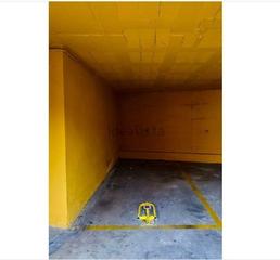 Parking coche en La Merced. Plaza de garaje en el centro, planta sotano con ascensor hidraúl