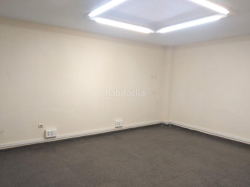 Foto 6ae30b10-8e1e-4b2f-8c53-90792ee6cd0e. Oficina  en venta calle trinidad grund en Ensanche Centro - Puerto Málaga