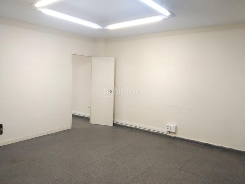 Foto fdd3f861-f498-4a63-a95b-27cb03e33900. Oficina  en venta calle trinidad grund en Ensanche Centro - Puerto Málaga