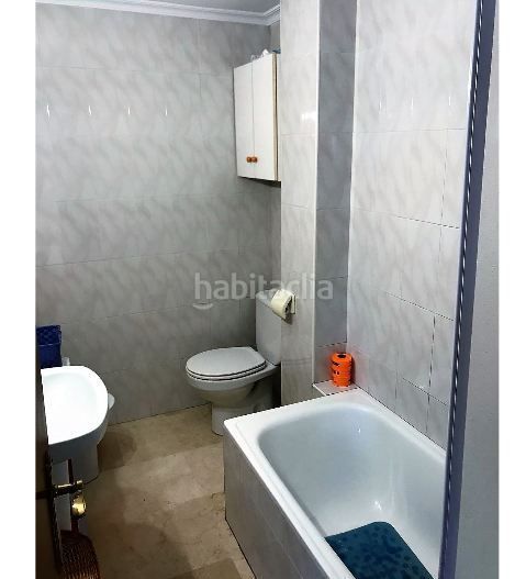 Foto 849658f4-d03d-4c0a-b1fd-8d7daed82fdb. Alquiler apartamento muy importantesolo para una persona, funcionario interino. alquiler temporal por causa laboral justificada. piso exterior de 1 do en Málaga