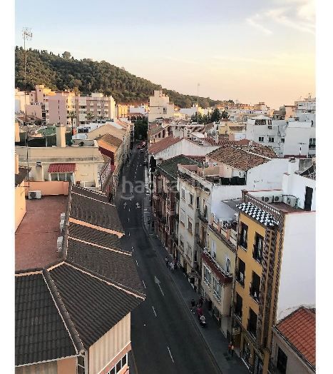 Foto a26de4ca-15fe-4cd9-9cb0-ef07e3c25a29. Alquiler apartamento muy importantesolo para una persona, funcionario interino. alquiler temporal por causa laboral justificada. piso exterior de 1 do en Málaga