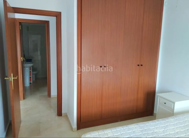 Foto d20697ff-052c-438d-9964-d9786c43c9e4. Alquiler apartamento muy importantesolo para una persona, funcionario interino. alquiler temporal por causa laboral justificada. piso exterior de 1 do en Málaga