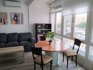 Location Appartement  Calle prim. Apartamento exterior amueblado en el centro.