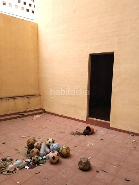 Foto b4b54be0-84e8-49c7-bf80-05e54ad20899. Rent business premise in La Goleta - San Felipe Neri Málaga