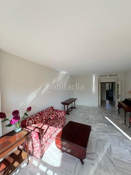 Foto 3d018352-e17e-4b3d-82e9-5c253dbf4e63. Appartamento con piscina in Parque Clavero Málaga