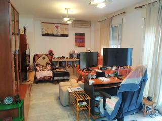 Appartement  Amargura. Apartamento con garaje y patio en compás de la victoria.