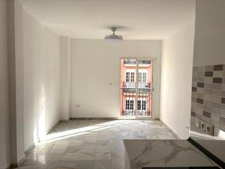 Apartament  Frailes. Apartamento con 2 balcones en el centro plaza de la merced
