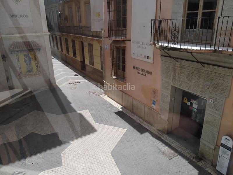 Foto ebede377-cc7c-43eb-b877-4c9651e0622d. Alquiler piso  amplio exterior con balcones en el centro , para temporada en Málaga