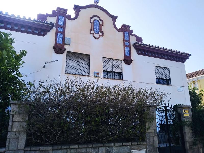 Foto a954588c-6612-45cf-864e-5b44f6cdc463. Casa con parcheggio in Barrio de Ciudad Jardín Málaga