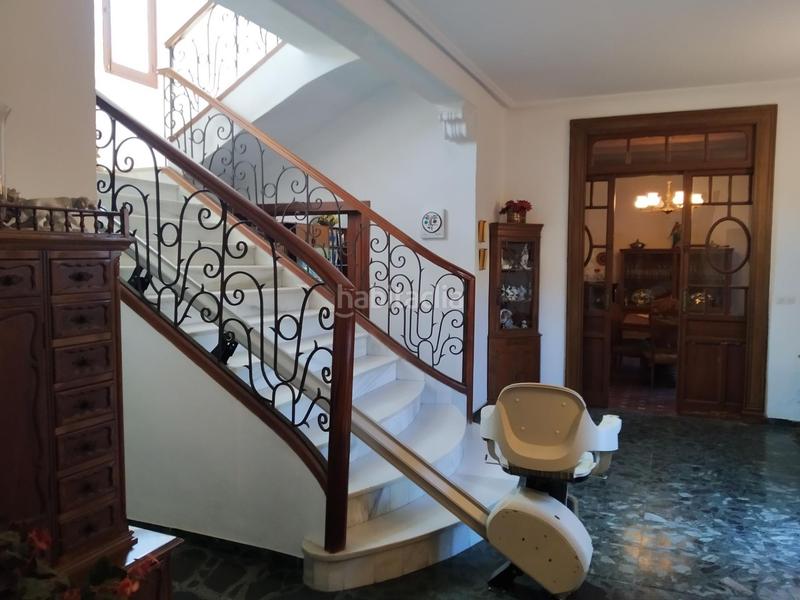 Foto d0b30eb3-ec63-4b81-b7d1-c01e78cf10cd. Casa con parcheggio in Barrio de Ciudad Jardín Málaga