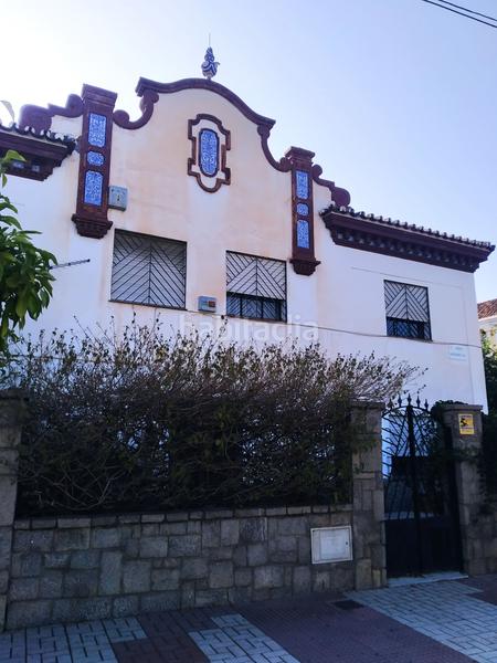 Foto df028fb5-1553-454d-99d5-f87b12571091. Casa con parcheggio in Barrio de Ciudad Jardín Málaga