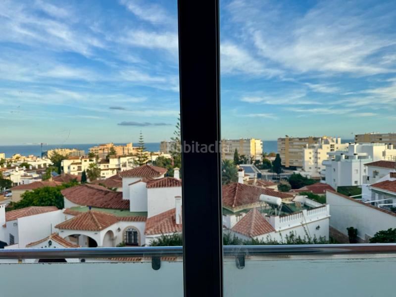 Foto e5eada75-cb39-4e34-987e-9fb11b435d19. Duplex con piscina in Montemar Torremolinos