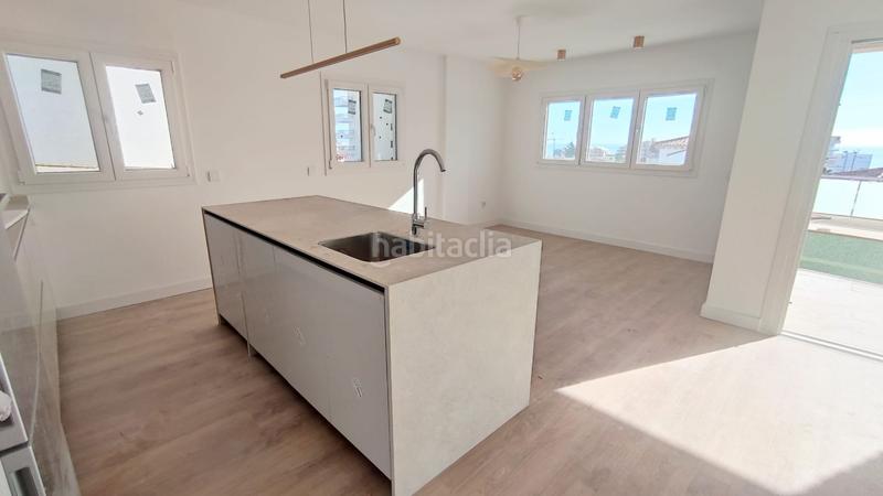 Foto e00ca1f9-2d63-429d-94f6-c8d4711b41a8. Zweistöckige wohnung mit pool in Montemar Torremolinos