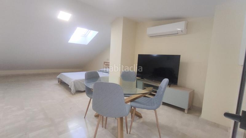 Foto 83c912ca-5a24-4537-81e7-d64befb7df97. Dachwohnung mit heizung in La Goleta - San Felipe Neri Málaga
