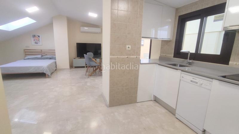 Foto 5aea680e-c244-4255-b0fa-bcc099e10ebf. Penthouse with heating in La Goleta - San Felipe Neri Málaga