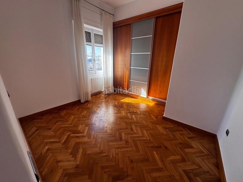 Foto 668b823e-ef18-4c7a-90d2-a7684ff66057. Alquiler piso  en muelle heredia sin amueblar. en Málaga