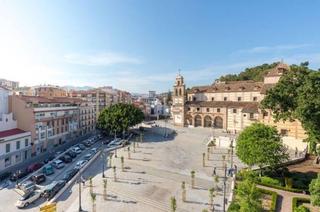 Rent Flat  Calle compás de la victoria. Piso exterior en compás de la victoria