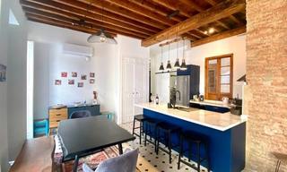 Appartement  Méndez núñez. Vivienda de 2 dormitorios amueblada en edificio histórico. licen