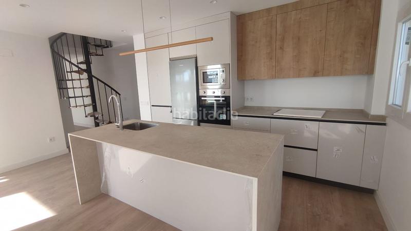 Foto ffa017a1-ec8a-4683-946b-972d12c78100. Dúplex amb piscina a Montemar Torremolinos