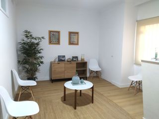 Rent Office space  Uncibay. Oficina en pleno centro con licencia de clínica actualizada y ac