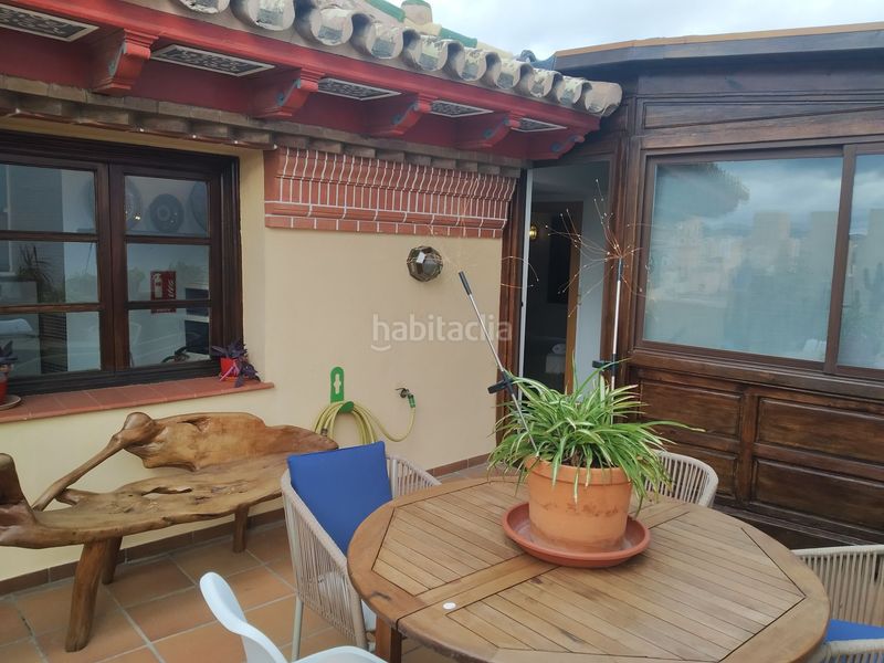 Foto d5a5b911-74c4-47d3-b782-01760dc9483e. Alquiler ático espectacular ático de un dormitorio con dos terrazas en el centp en Málaga