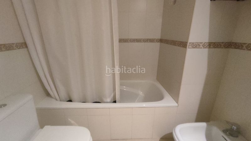 Foto eb259d8d-d693-4eb7-87f3-a0ab8c3c26c7. Pis amb piscina a La Barriguilla Málaga