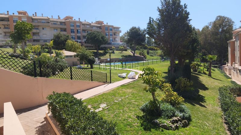 Foto 2252c8da-2f16-4c5e-b981-50f2f96ce286. Pis amb piscina a Parque Clavero Málaga