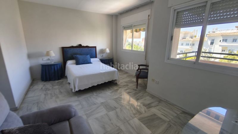 Foto 4f4ba995-36f4-4673-9345-e7dcd473ce97. Pis amb piscina a Parque Clavero Málaga