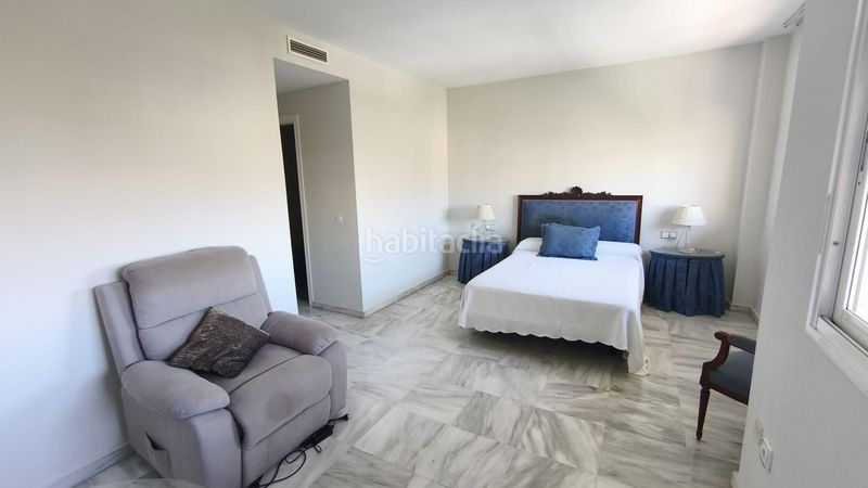 Foto a505fb07-8d2e-4085-a939-2a8b84e46fbd. Pis amb piscina a Parque Clavero Málaga