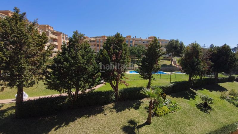 Foto f7e6091b-dc4f-4087-9aac-430b879943d0. Pis amb piscina a Parque Clavero Málaga