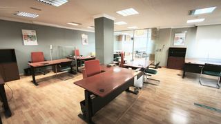 Bureau  Avenida de andalucía. 2 oficinas en venta en avenida de andalucia y 4 plazas de garaje