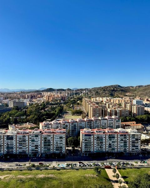 Foto 0e837312-3a1c-4fee-9d37-aed8ff077b76. Pis amb calefacció piscina a Martiricos - La Roca - La Rosaleda Málaga