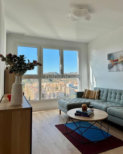 Foto 4c55704c-057b-49e2-aed0-b13578e2817c. Pis amb calefacció piscina a Martiricos - La Roca - La Rosaleda Málaga