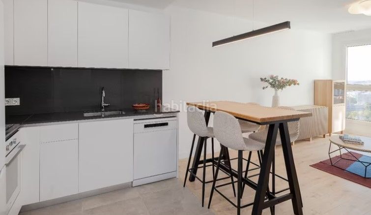 Foto 94ea3d4c-8ce2-43e6-8c9c-b4ae04fc80d7. Pis amb calefacció piscina a Martiricos - La Roca - La Rosaleda Málaga